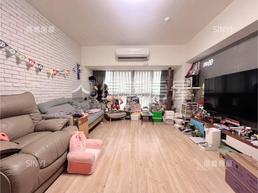 店長推薦板橋三房車位房屋室內格局與周邊環境