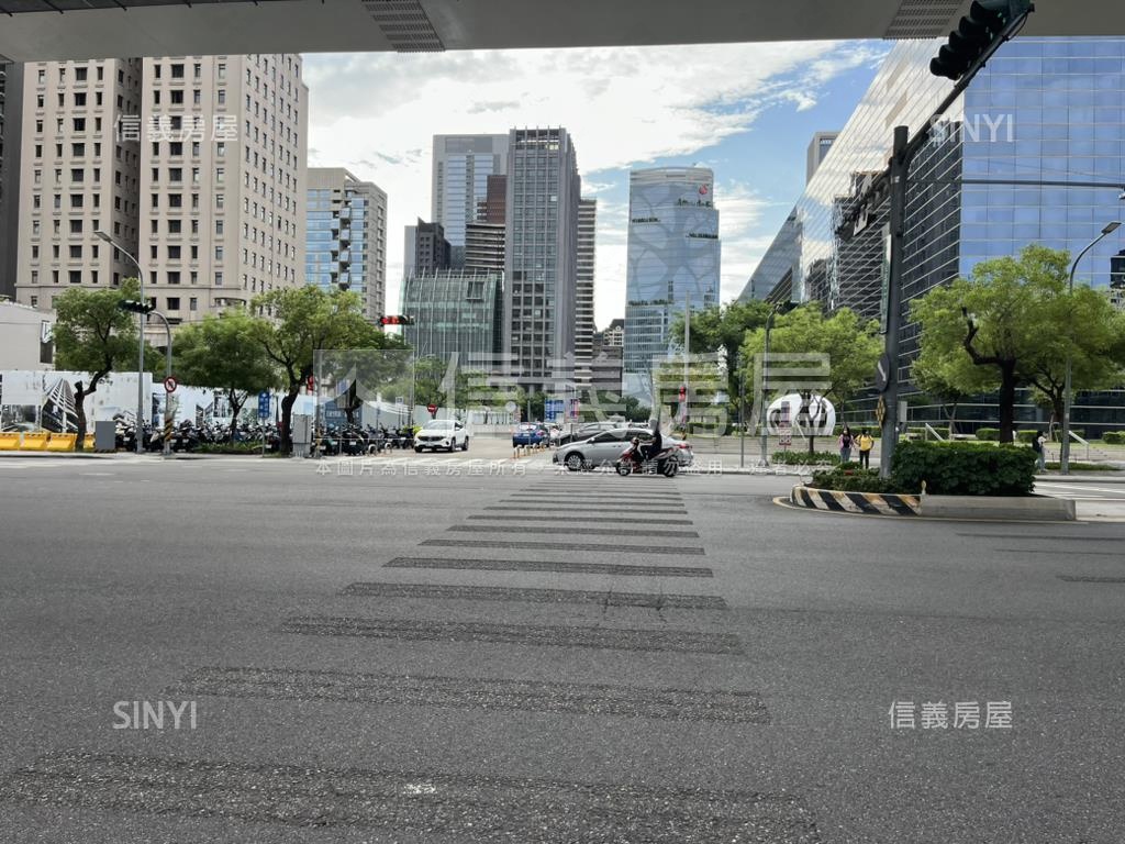 精明商圈金店面房屋室內格局與周邊環境