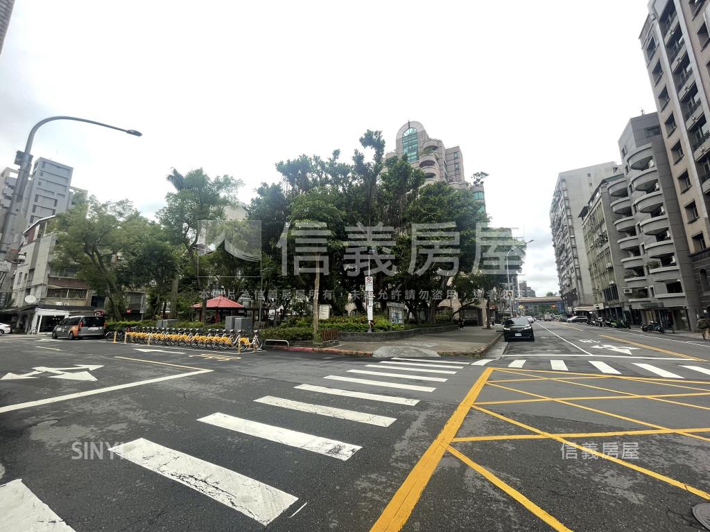 附中住辦皆宜有車位房屋室內格局與周邊環境