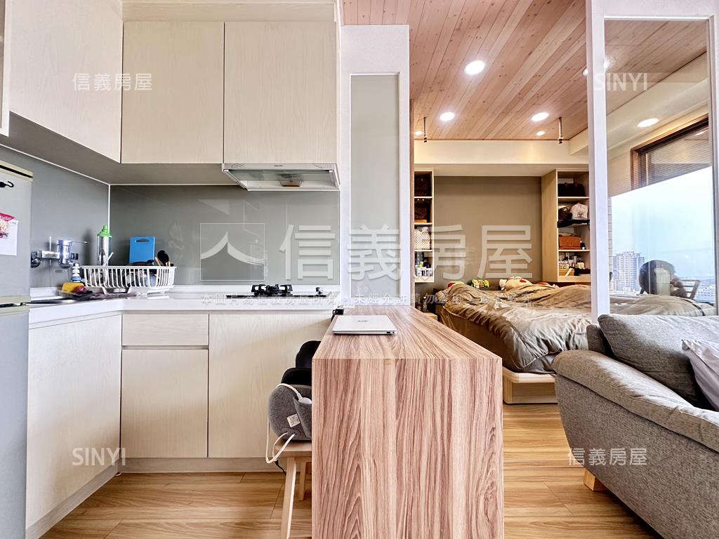 高樓層景觀套房含平移車位房屋室內格局與周邊環境