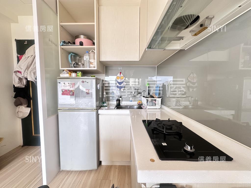 高樓層景觀套房含平移車位房屋室內格局與周邊環境