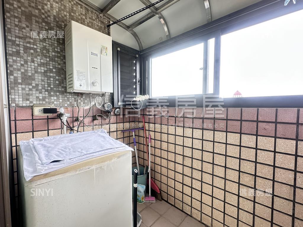 高樓層景觀套房含平移車位房屋室內格局與周邊環境