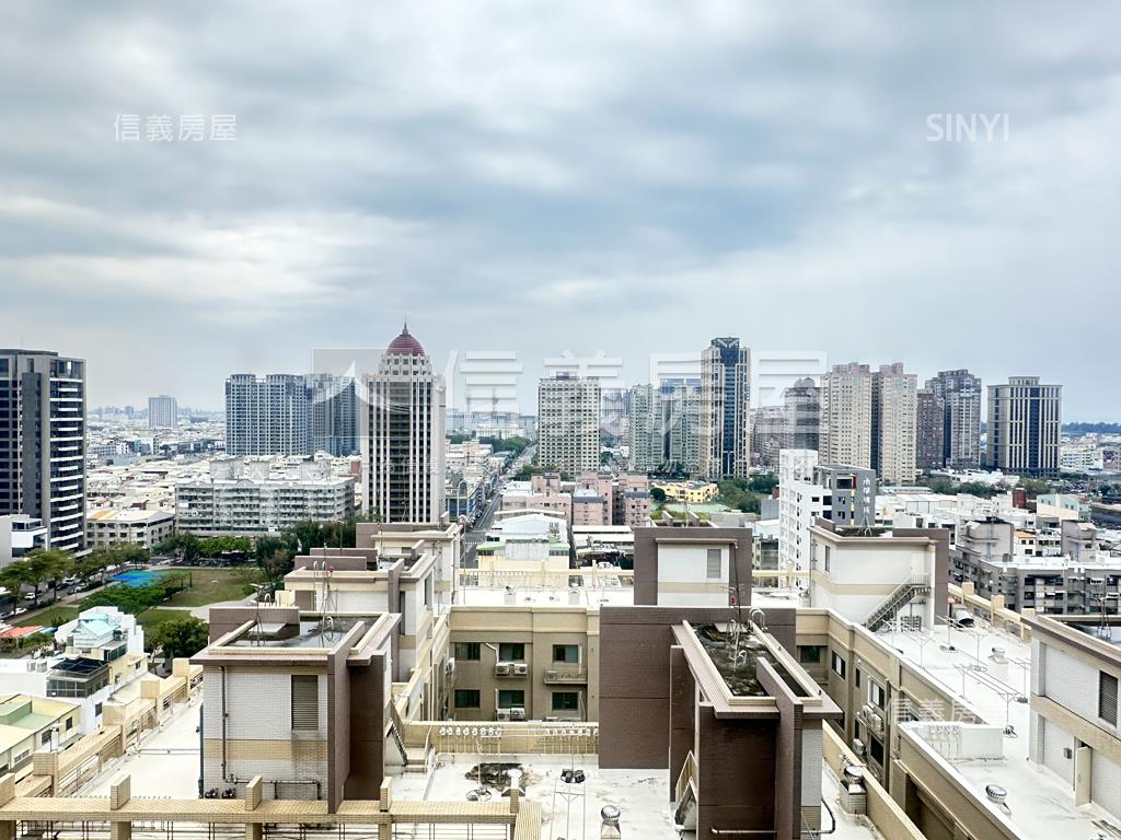 高樓層景觀套房含平移車位房屋室內格局與周邊環境