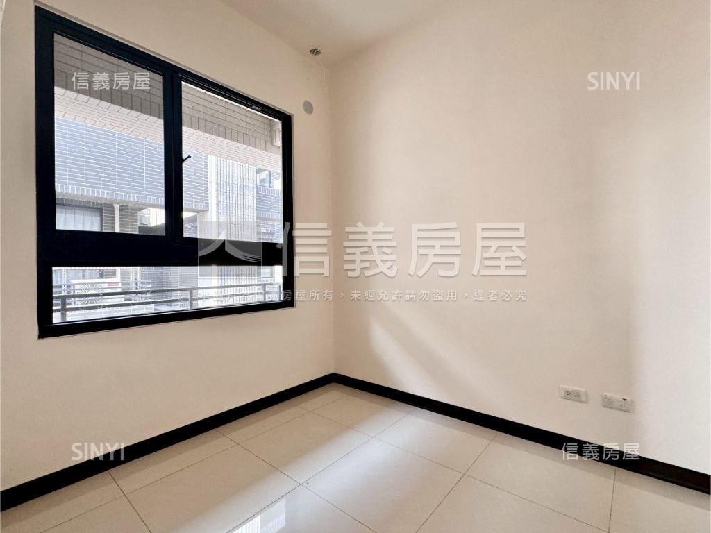 近三井全新高樓層三房車位房屋室內格局與周邊環境