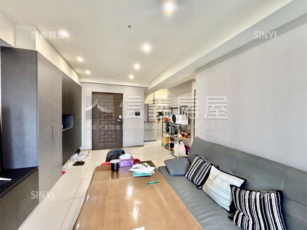 鳳凰冠帝王戶三房平車房屋室內格局與周邊環境