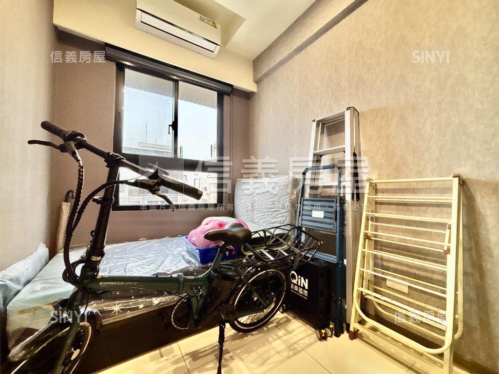 鳳凰冠帝王戶三房平車房屋室內格局與周邊環境