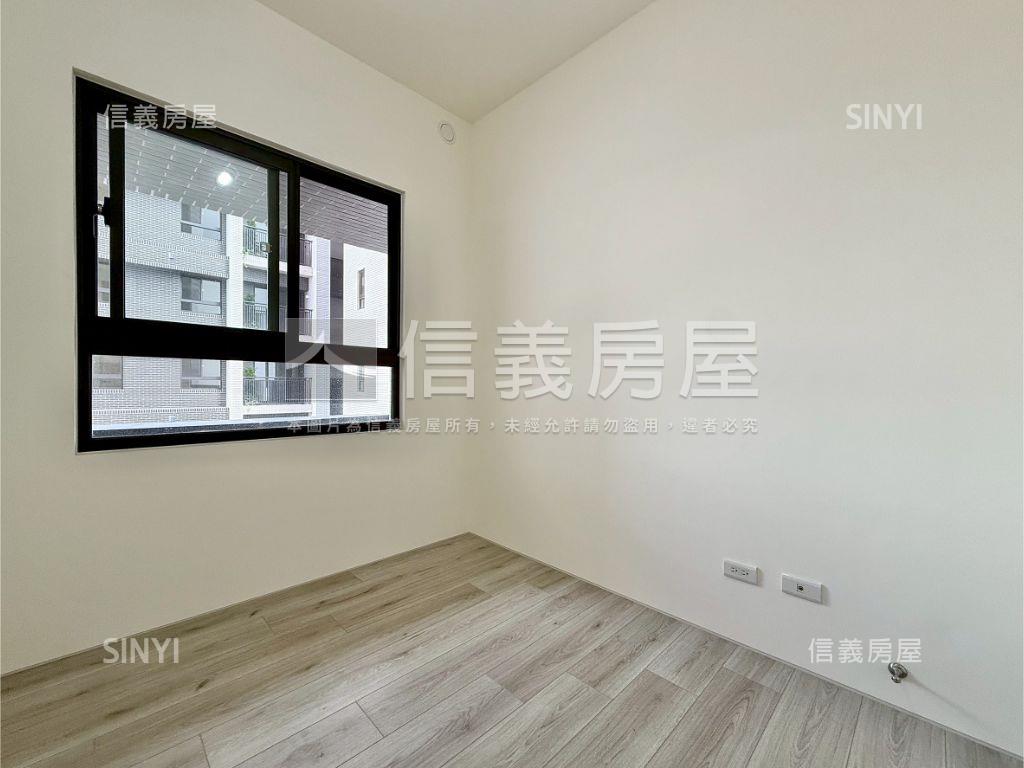 久樘花漾天鵝三房平車房屋室內格局與周邊環境