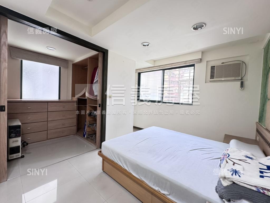 明德榮華電梯三房房屋室內格局與周邊環境