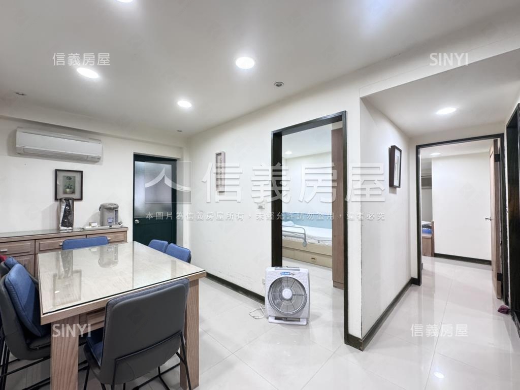 明德榮華電梯三房房屋室內格局與周邊環境