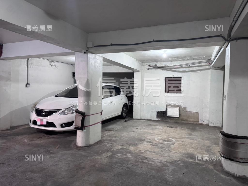 明德榮華電梯三房房屋室內格局與周邊環境