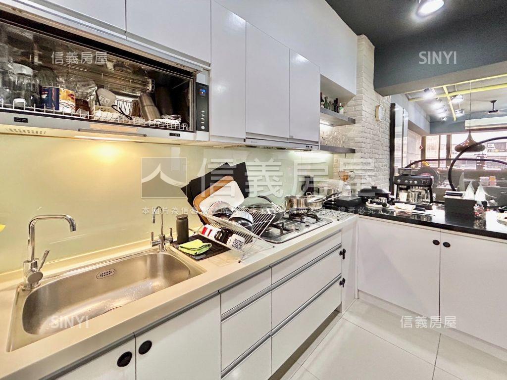 高鐵說ＬＡＶＩＥ雙車位房屋室內格局與周邊環境