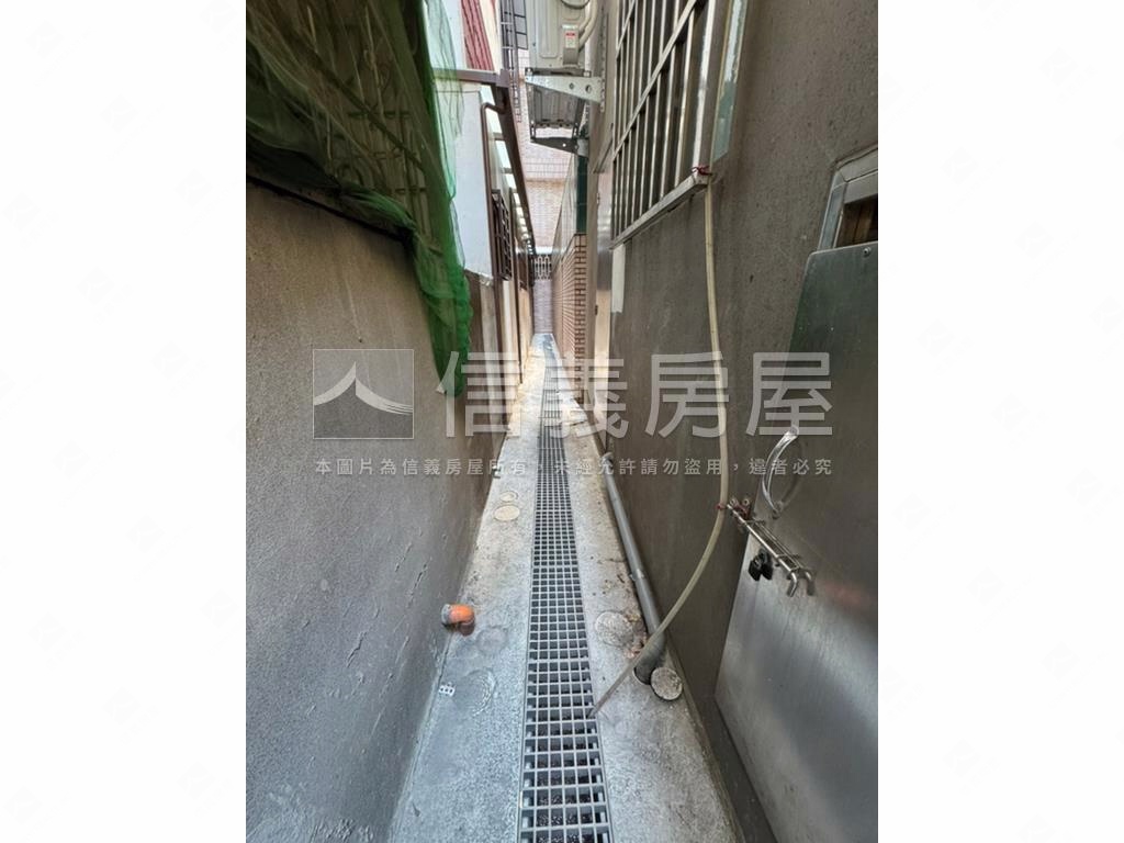 近文山稀有面寬公寓一樓房屋室內格局與周邊環境