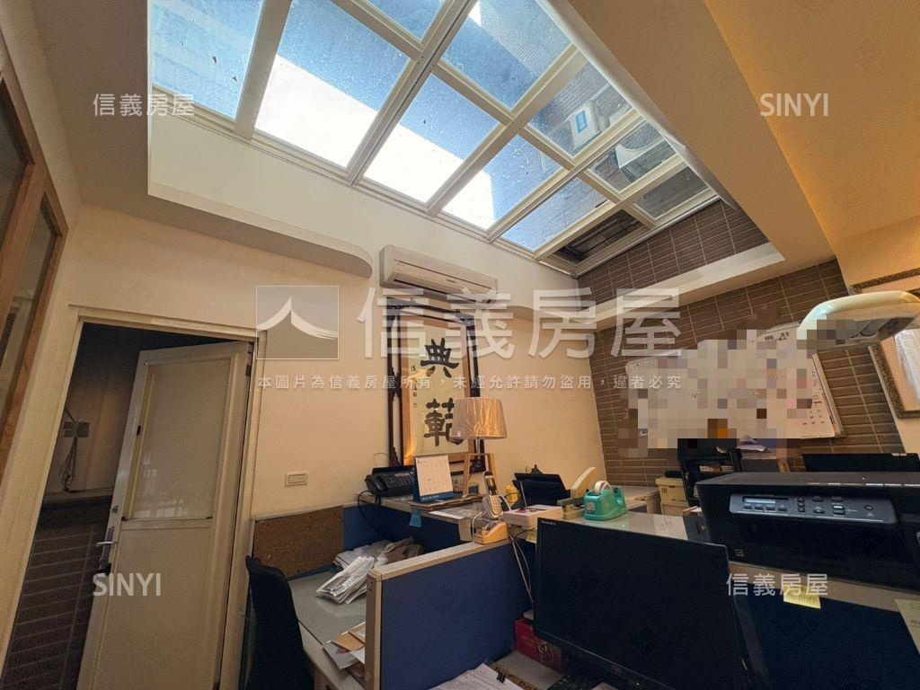 松山捷運加雙鐵鋼骨四房房屋室內格局與周邊環境