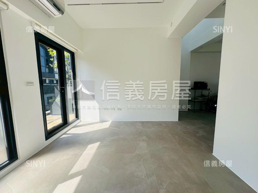 ★余自慢電梯別墅精裝戶房屋室內格局與周邊環境