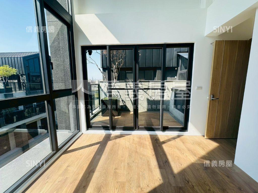 ★余自慢電梯別墅精裝戶房屋室內格局與周邊環境