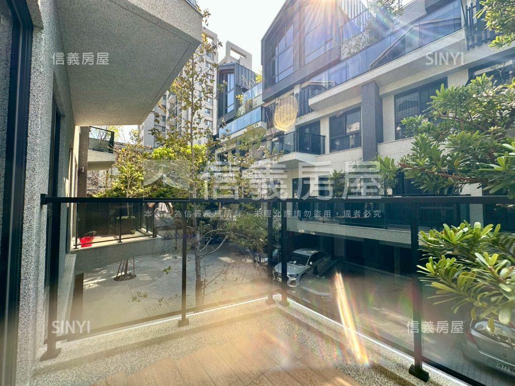 ★余自慢電梯別墅精裝戶房屋室內格局與周邊環境