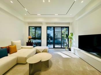 ★余自慢電梯別墅精裝戶