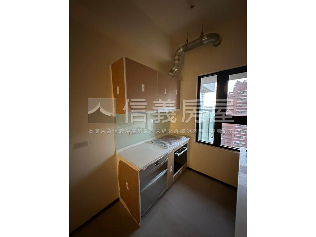 鉑愛悅高鐵商圈２房房屋室內格局與周邊環境