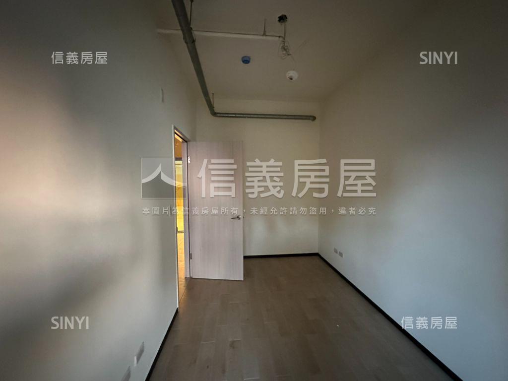 鉑愛悅高鐵商圈２房房屋室內格局與周邊環境