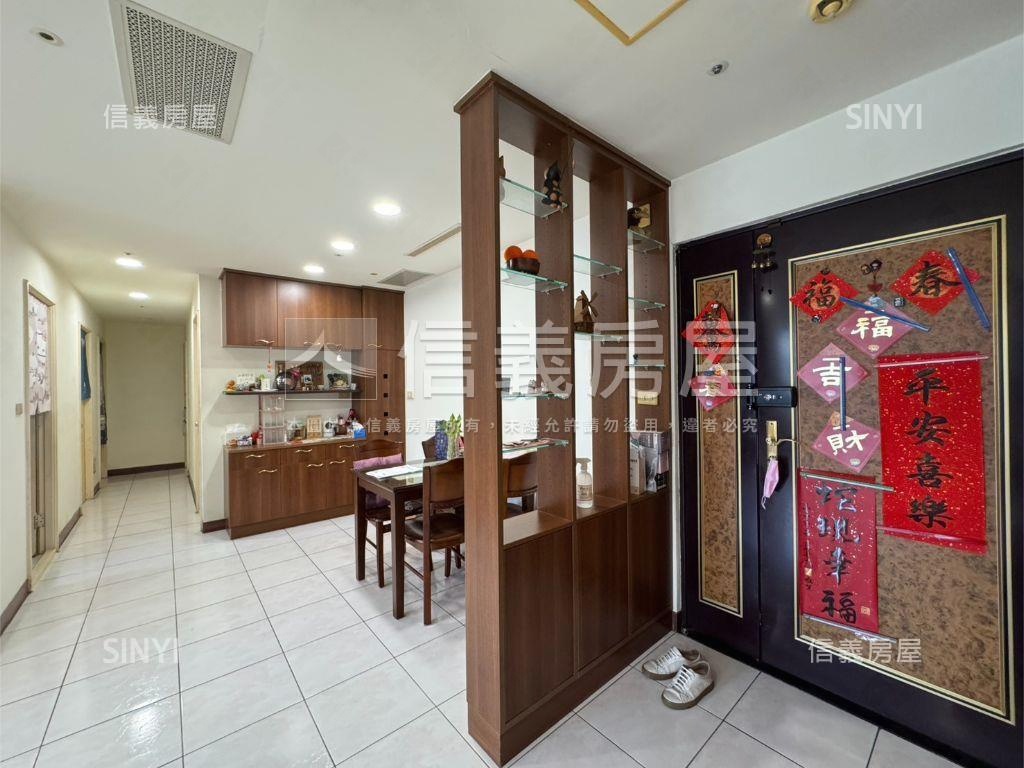 藝術園區三房平車房屋室內格局與周邊環境