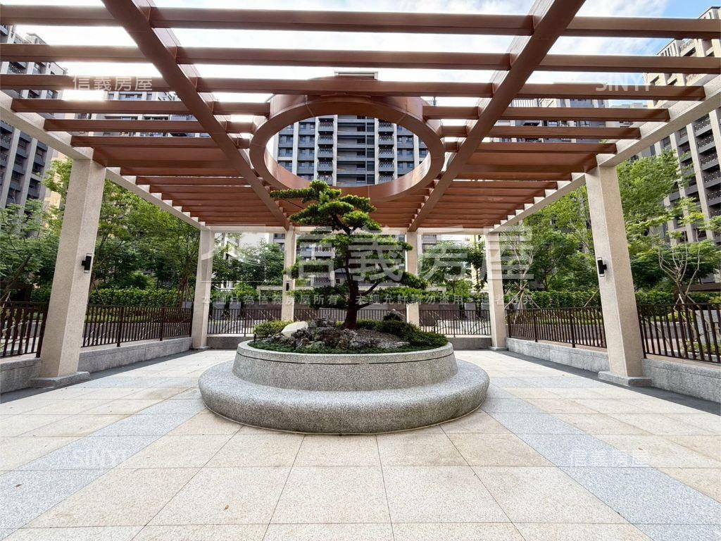 高鐵佳展大順兩房平車房屋室內格局與周邊環境