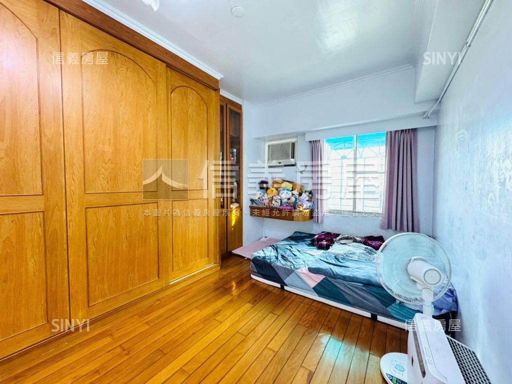 復國商圈大空間４房平車房屋室內格局與周邊環境