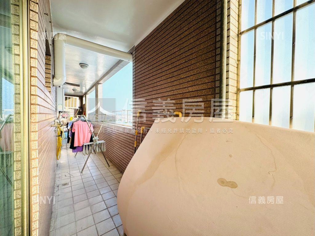 復國商圈大空間４房平車房屋室內格局與周邊環境