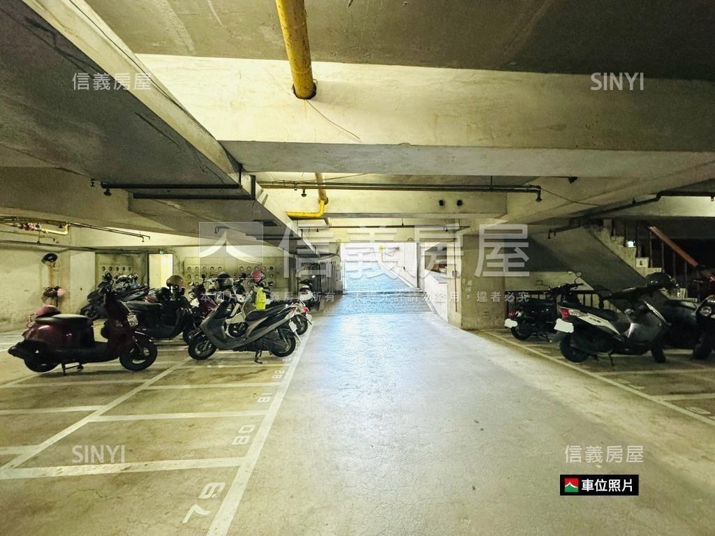 復國商圈大空間４房平車房屋室內格局與周邊環境