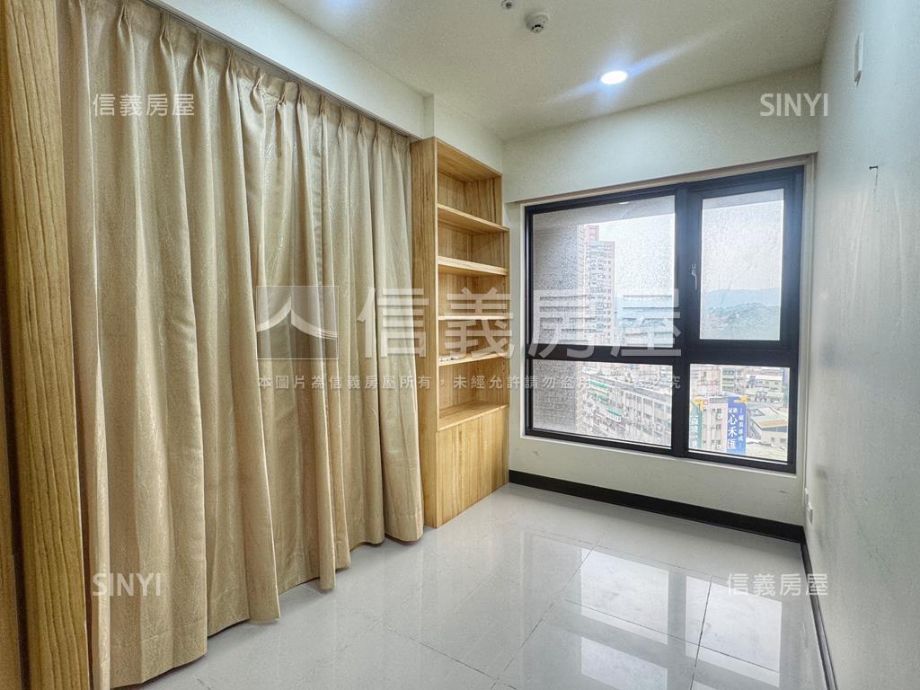 溫泉優宅高樓三房平面車房屋室內格局與周邊環境