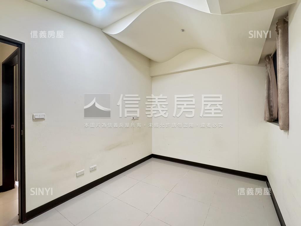 溫泉優宅高樓三房平面車房屋室內格局與周邊環境