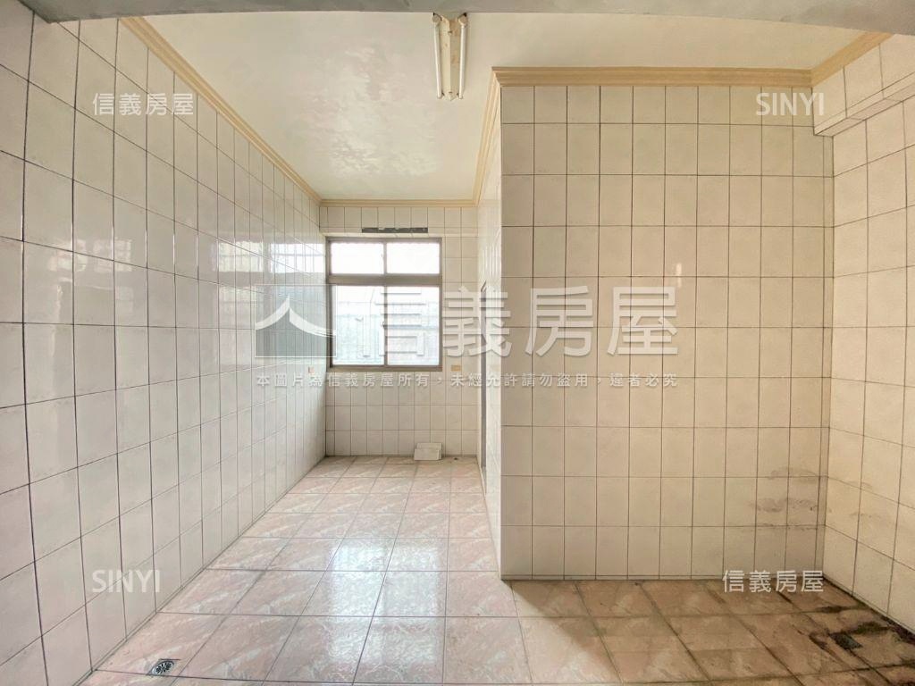 世外桃源透天大空間房屋室內格局與周邊環境