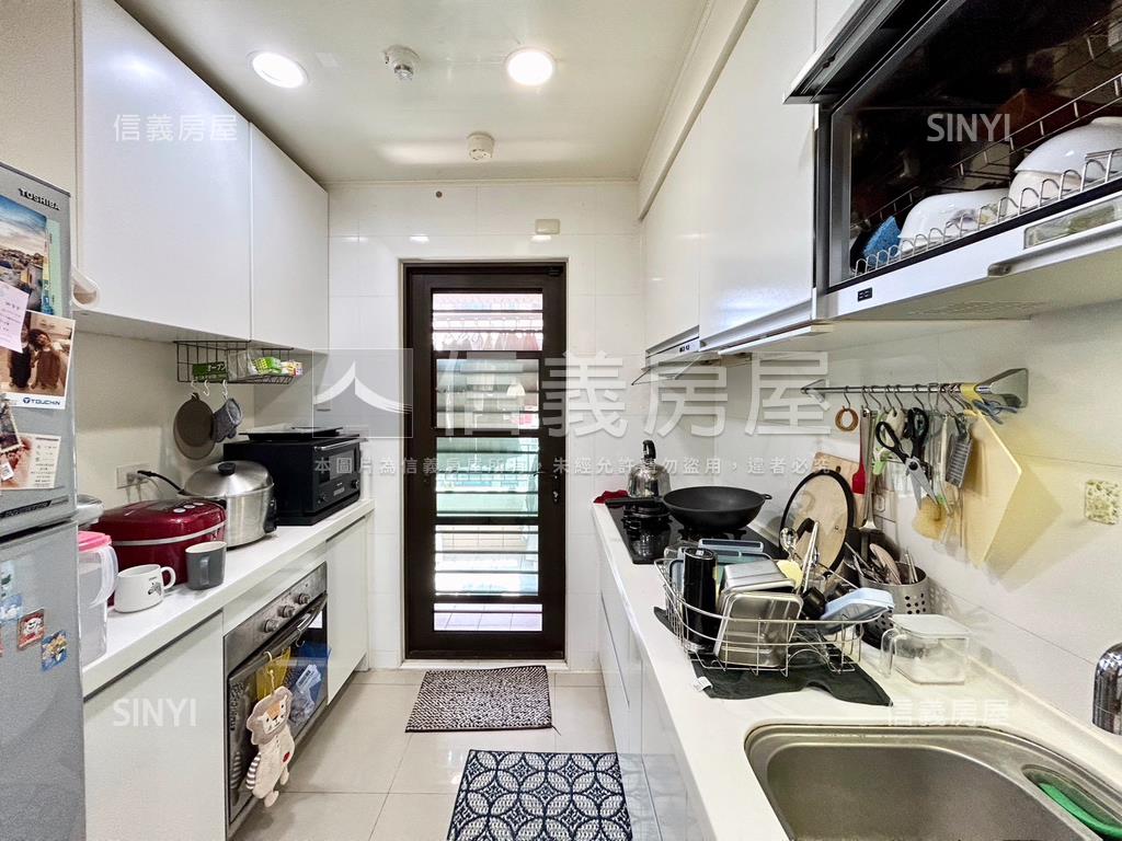 台大映象高樓採光大三房房屋室內格局與周邊環境