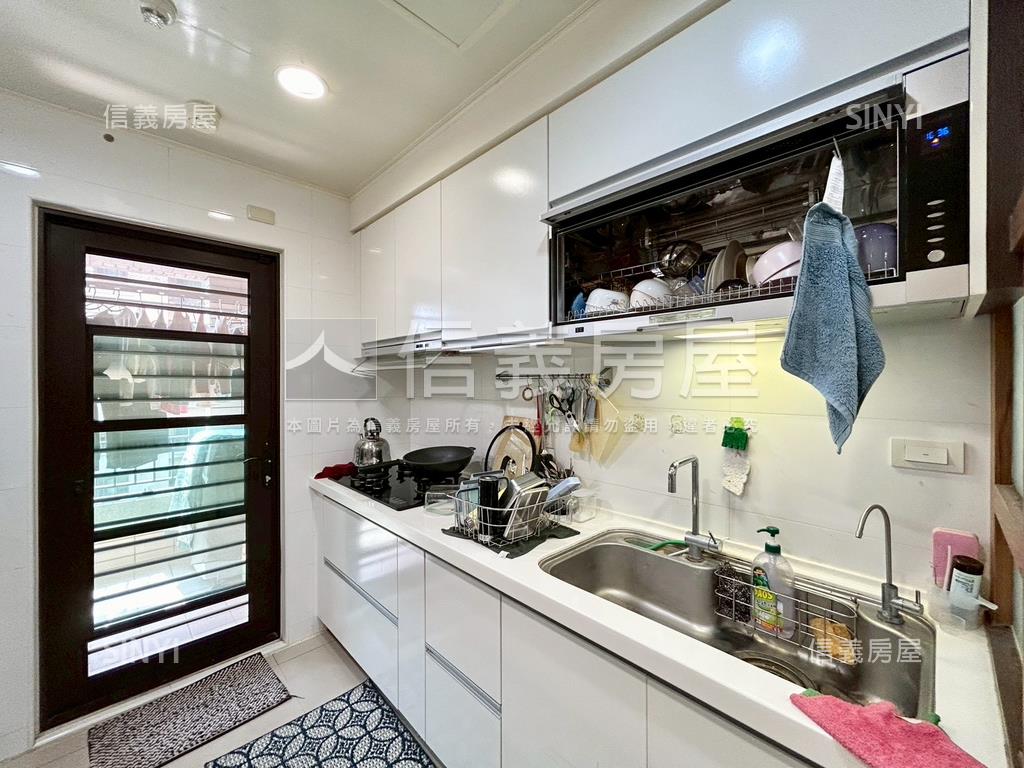 台大映象高樓採光大三房房屋室內格局與周邊環境