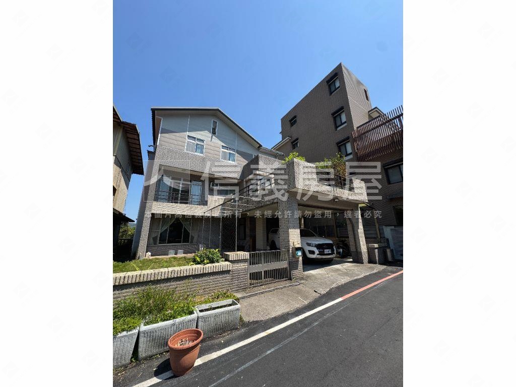 伯一代獨立地坪９０坪透天房屋室內格局與周邊環境