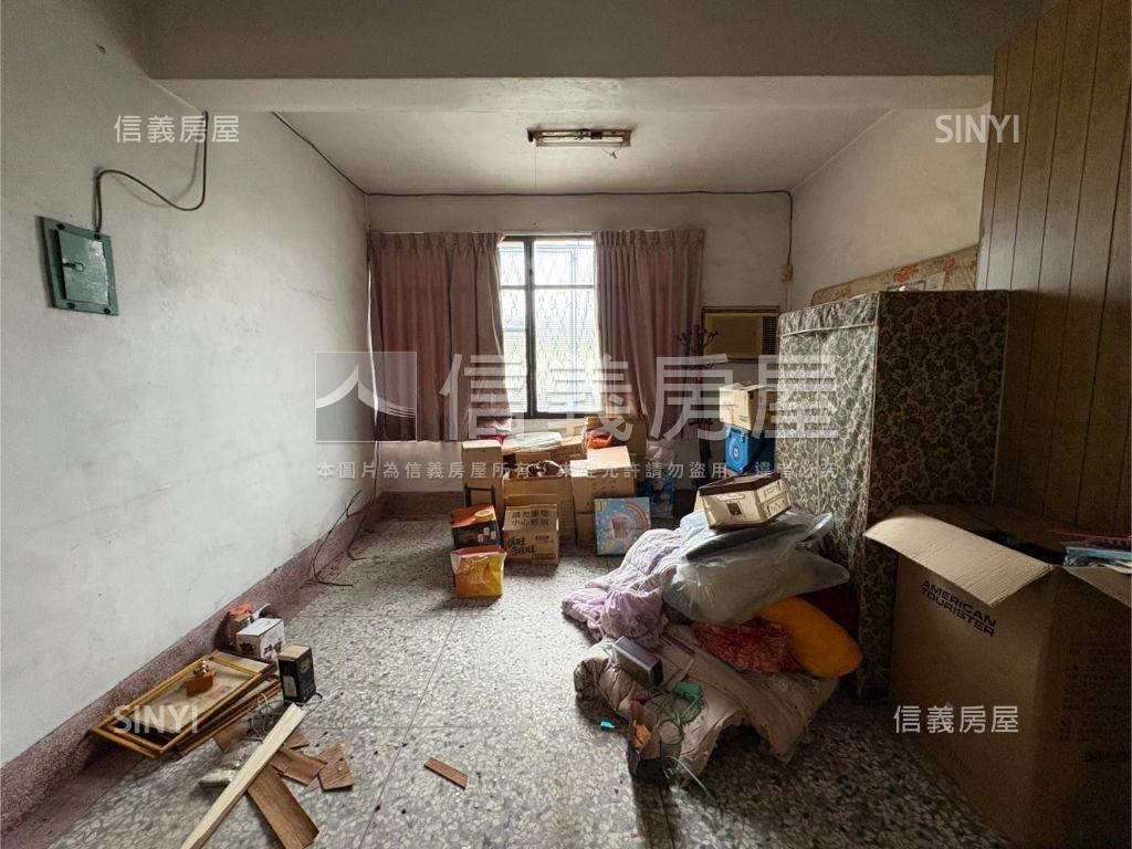 稀有！和美雙拼臨路透天房屋室內格局與周邊環境