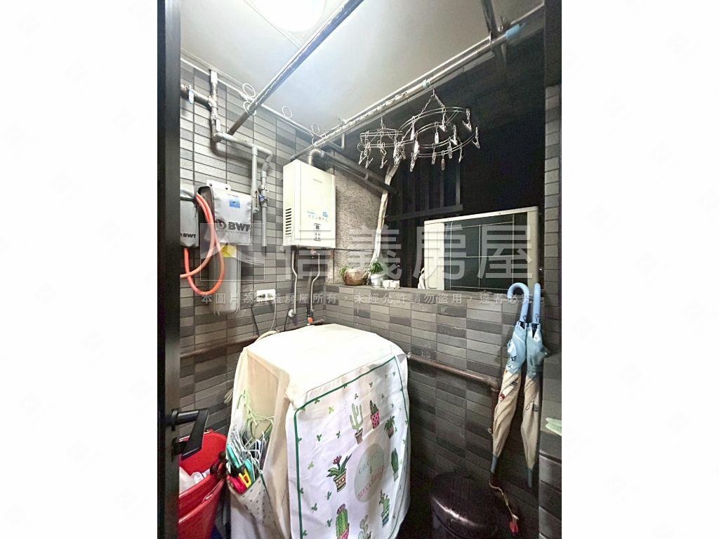 星鑽★面校園景觀大空間房屋室內格局與周邊環境