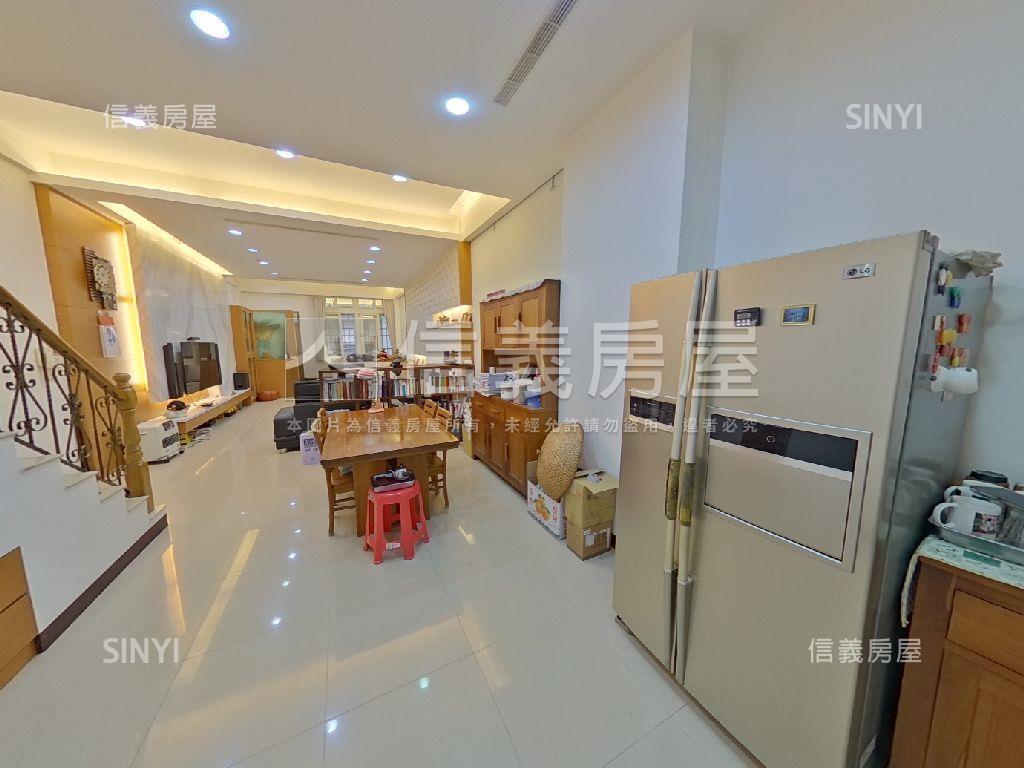 中壢後火車站大地坪透天房屋室內格局與周邊環境