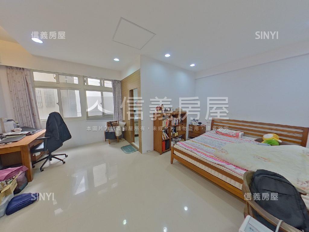 中壢後火車站大地坪透天房屋室內格局與周邊環境