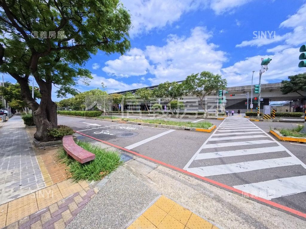 青埔市二期３房車位房屋室內格局與周邊環境