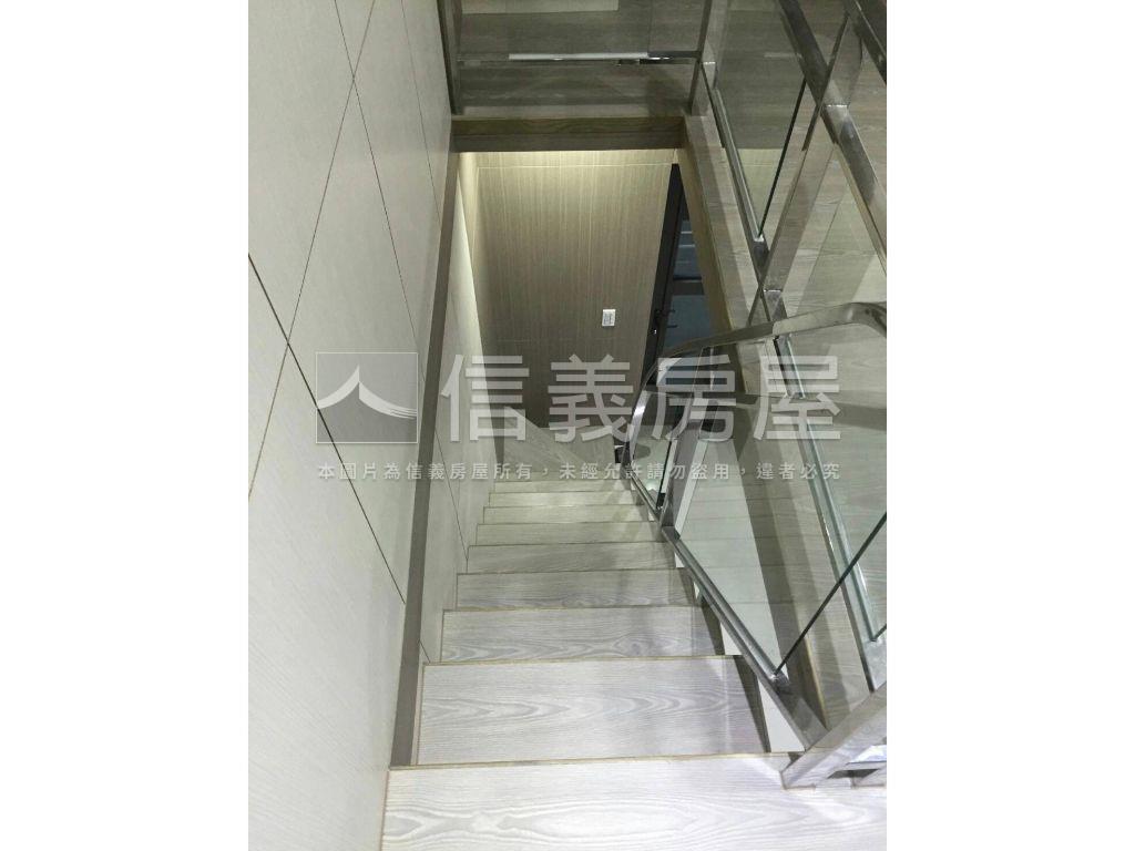 美河市★稀有小資大空間房屋室內格局與周邊環境