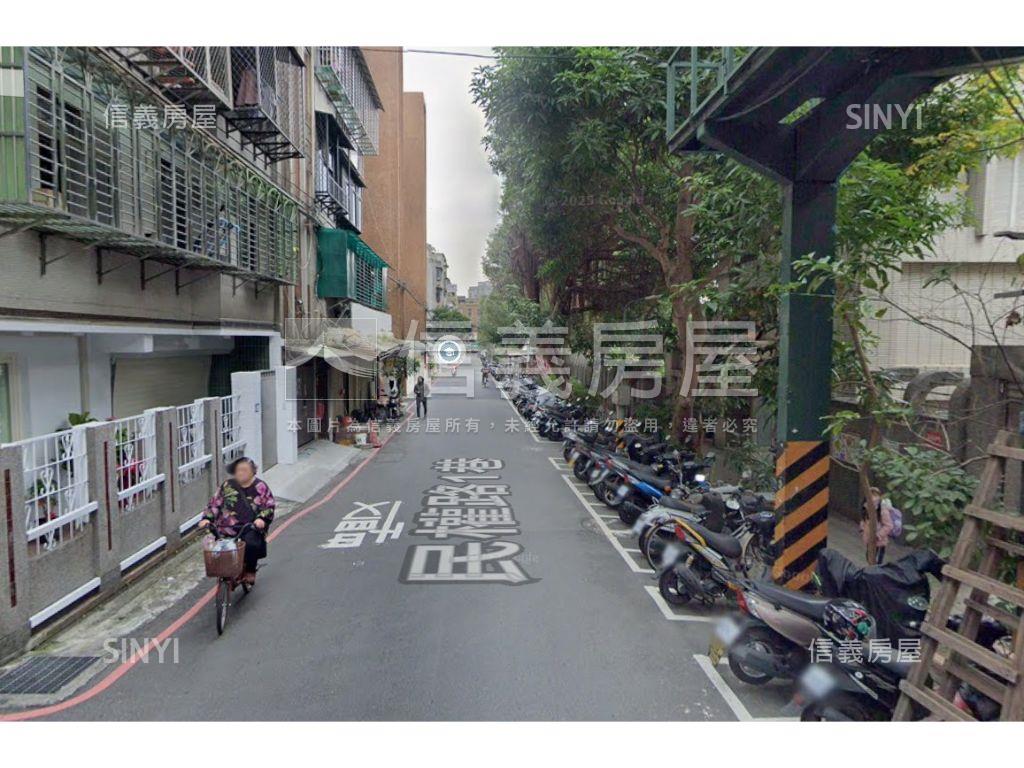 秀朗黃金多功能住宅房屋室內格局與周邊環境