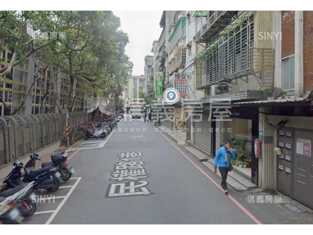 秀朗黃金多功能住宅房屋室內格局與周邊環境