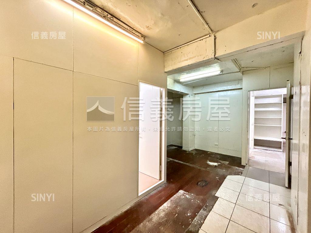 秀朗黃金多功能住宅房屋室內格局與周邊環境