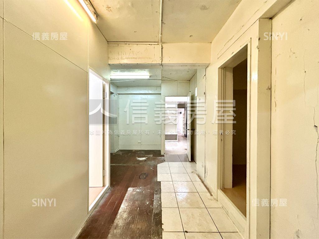 秀朗黃金多功能住宅房屋室內格局與周邊環境