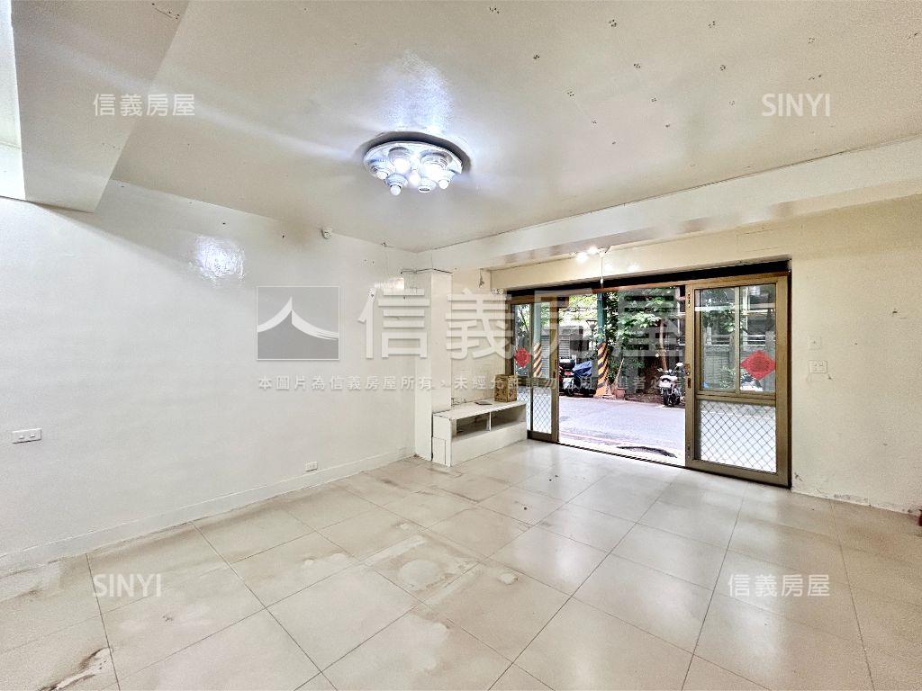 秀朗黃金多功能住宅房屋室內格局與周邊環境