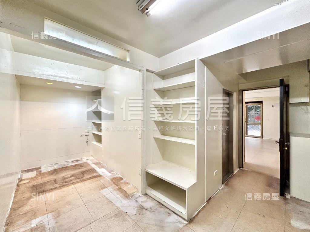 秀朗黃金多功能住宅房屋室內格局與周邊環境