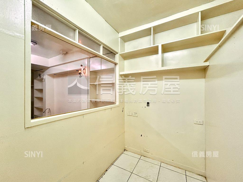 秀朗黃金多功能住宅房屋室內格局與周邊環境