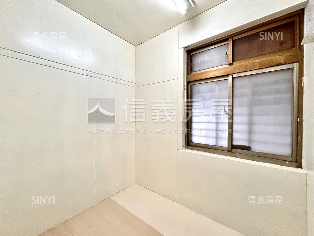 秀朗黃金多功能住宅房屋室內格局與周邊環境