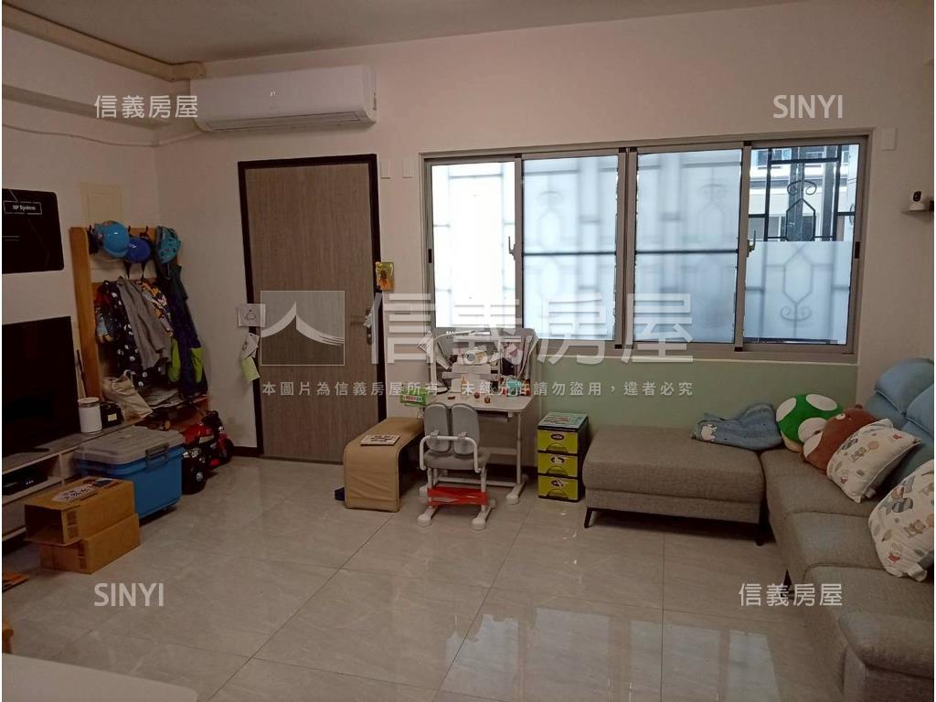 六甲約１．６年傳統車墅房屋室內格局與周邊環境