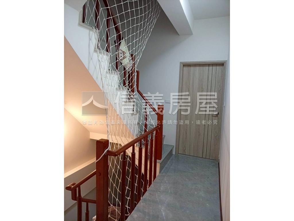 六甲約１．６年傳統車墅房屋室內格局與周邊環境